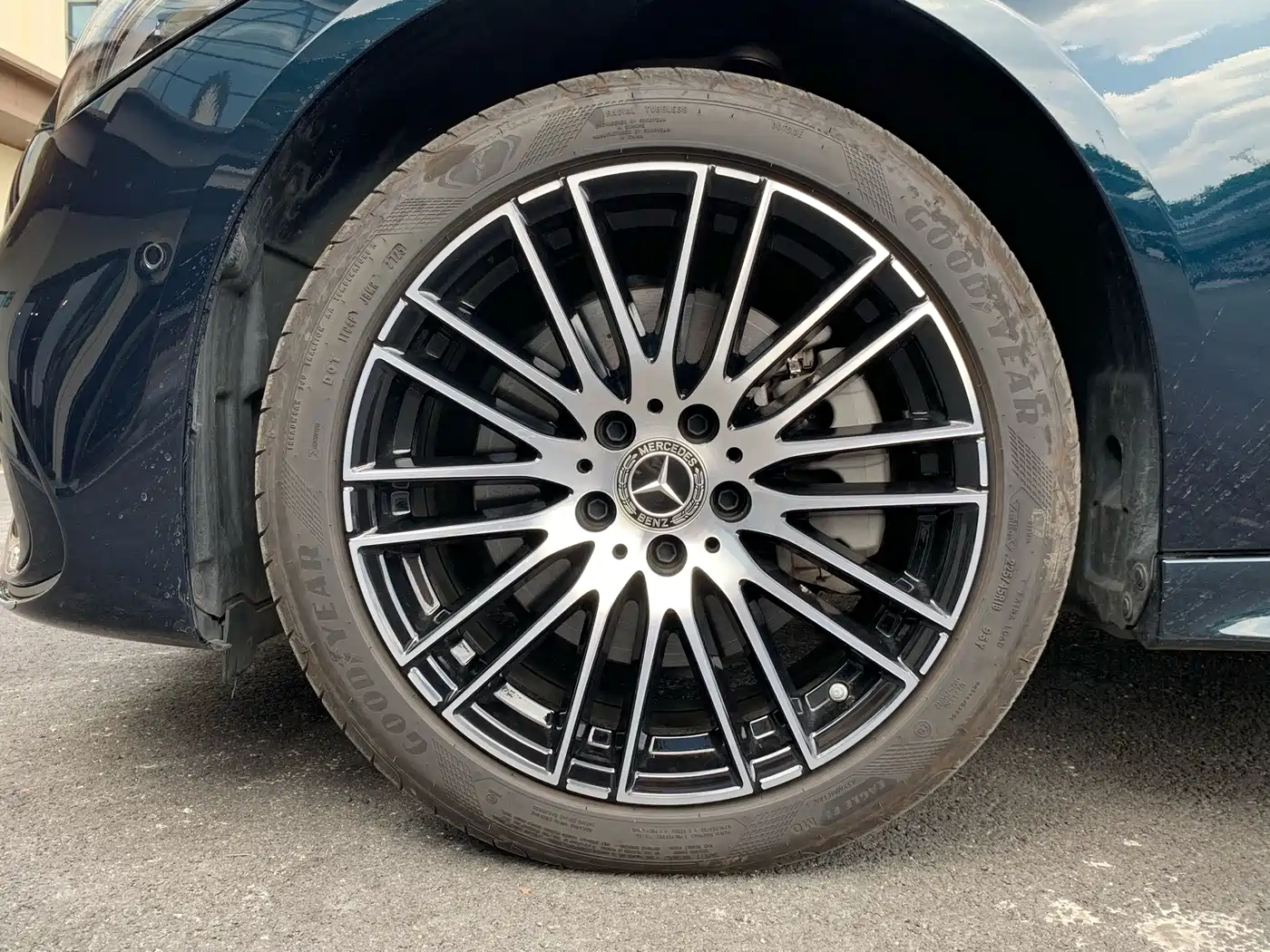 Mercedes-Benz C-Class 2025 2026 C 260 L Sport