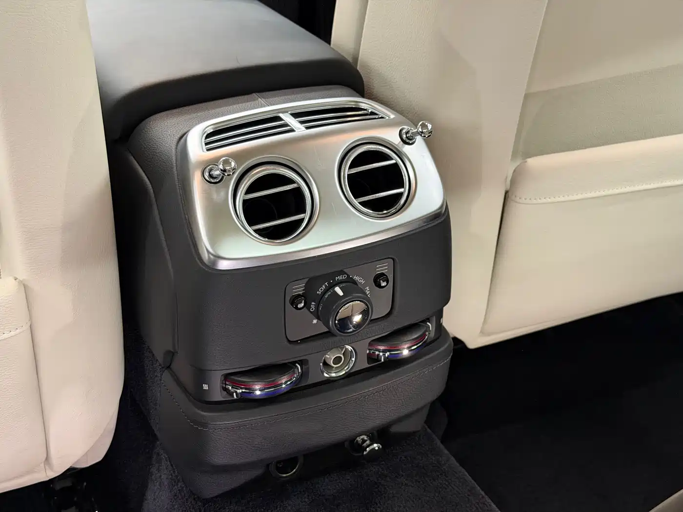 Photo 14 - Rolls-Royce Ghost