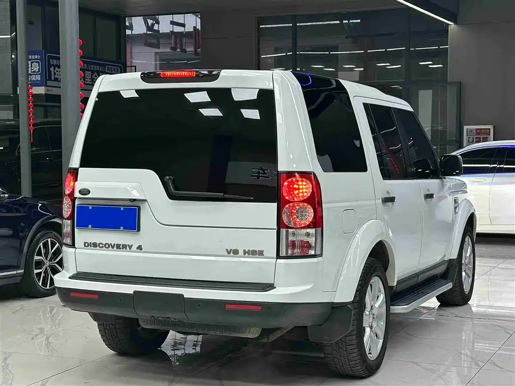 Land Rover Discovery 2013 5.0 V8 HSE фото 6