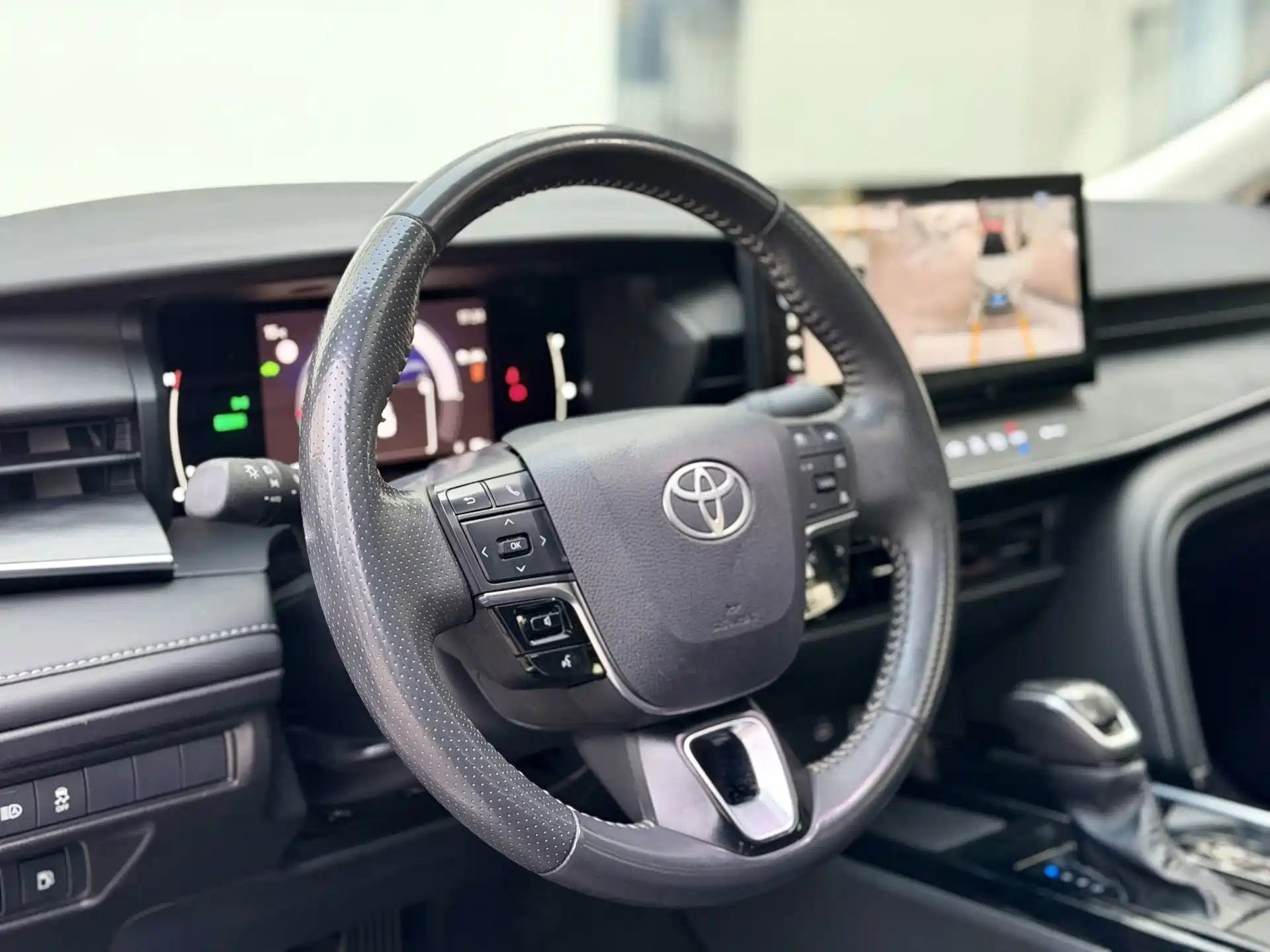 Photo 11 - Toyota Camry