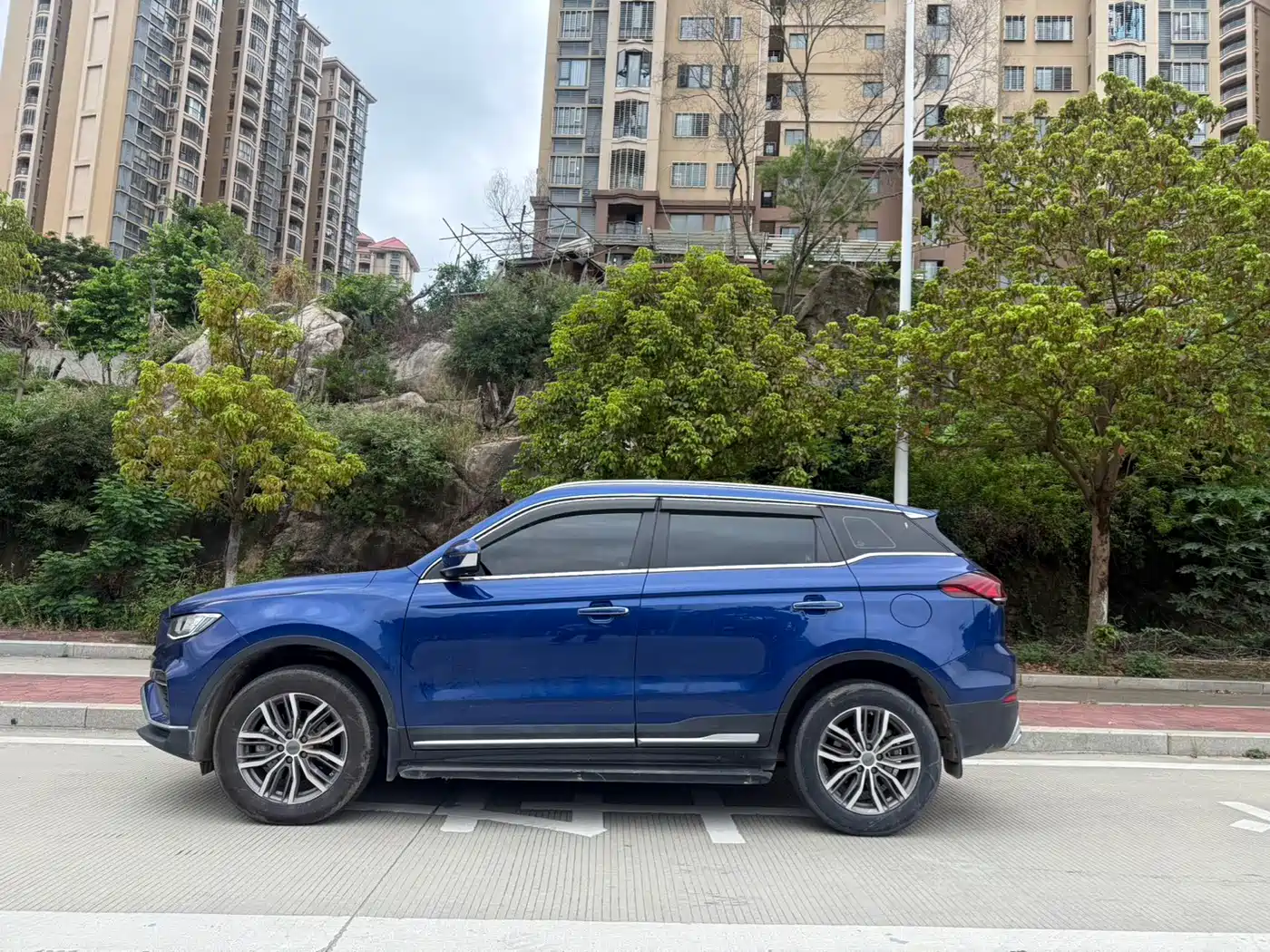 Фото 4 - Geely Boyue