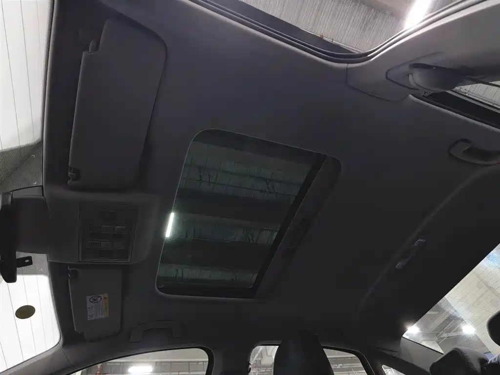 Volkswagen Lavida 2024 Model 1.5L Automatic 5 Million Edition фото 14