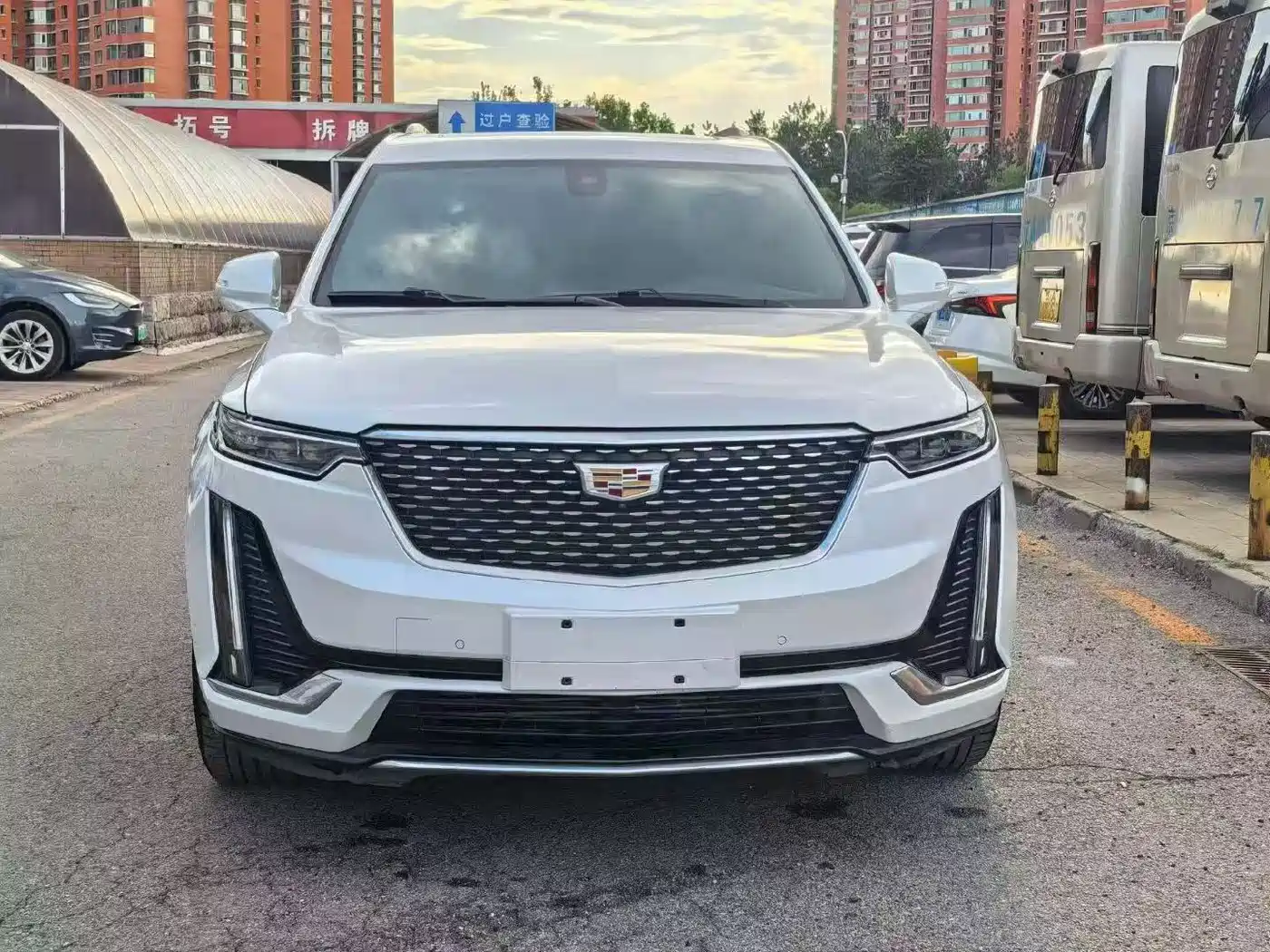 CADILLAC XT6
