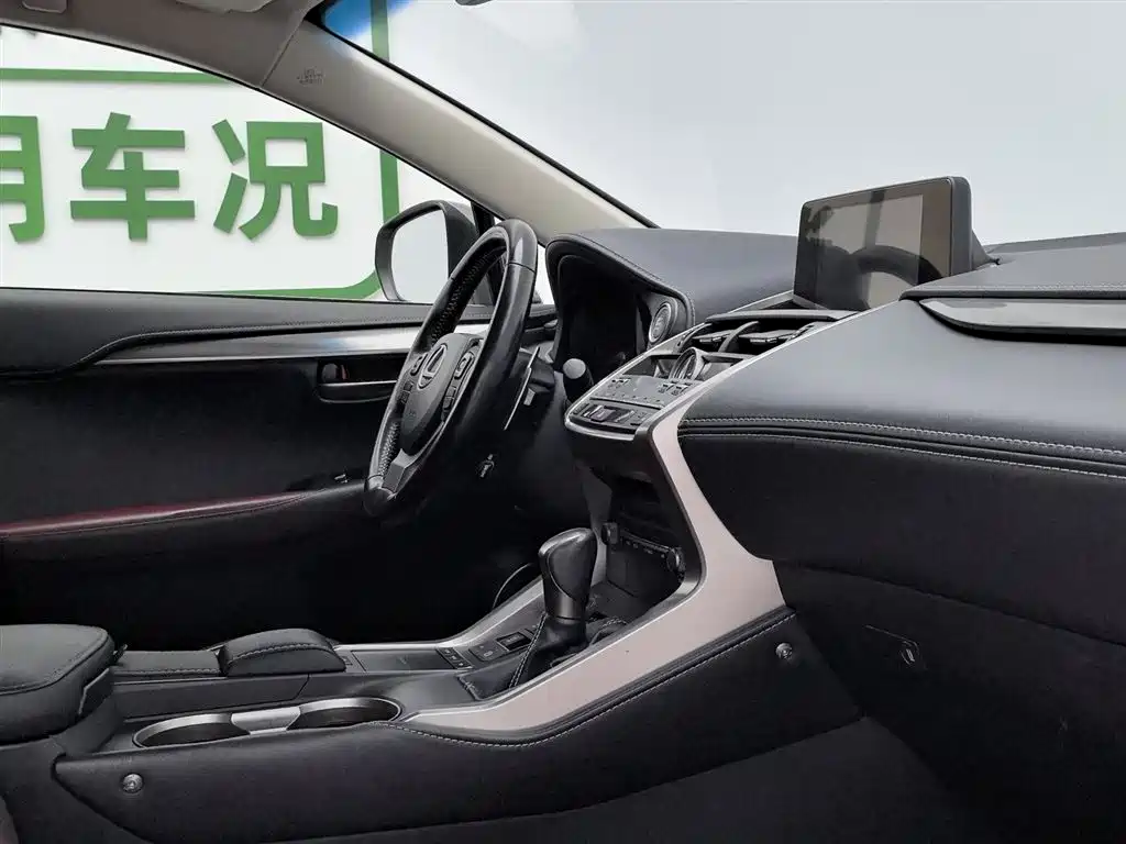 Lexus NX 2018 Model 300 FWD Fengxing Edition фото 22