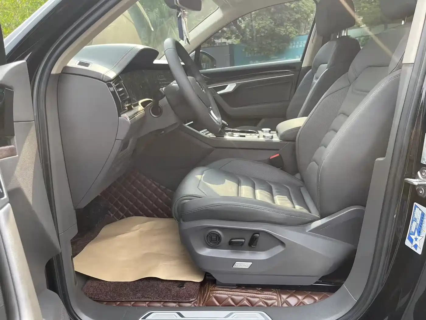 Volkswagen Touareg 2019 3.0TSI Sharp Edge Edition China VI фото 10