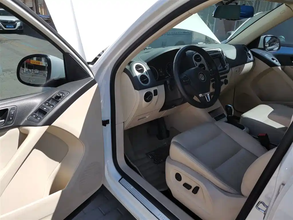 Volkswagen Tiguan 2015 1.8TSI Automatic 2WD Comfortline фото 16