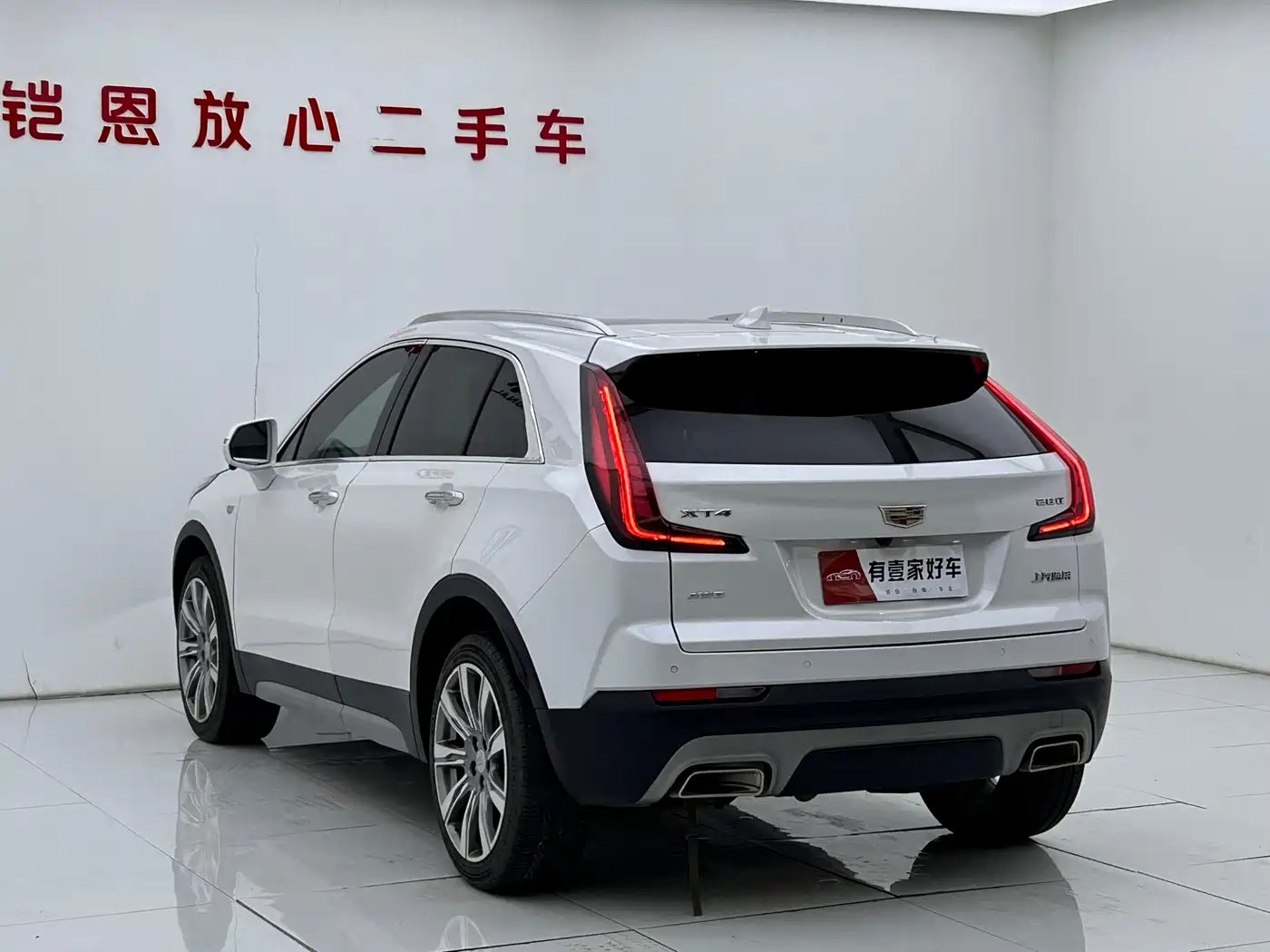 Cadillac XT4 2021 28T AWD Platinum Edition фото 6