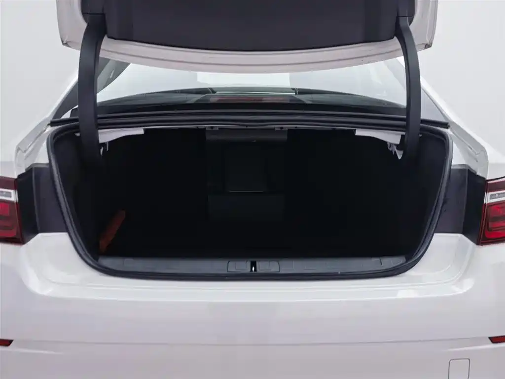 Citroën C6 2021 400THP Comfort Version фото 16