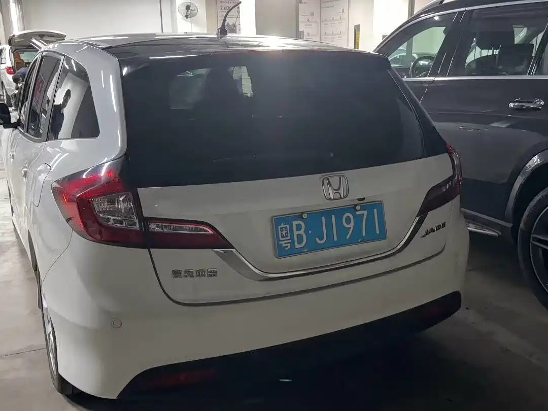 Honda Jade 2014 2013 1.8L Automatic Comfort Edition 5-seater