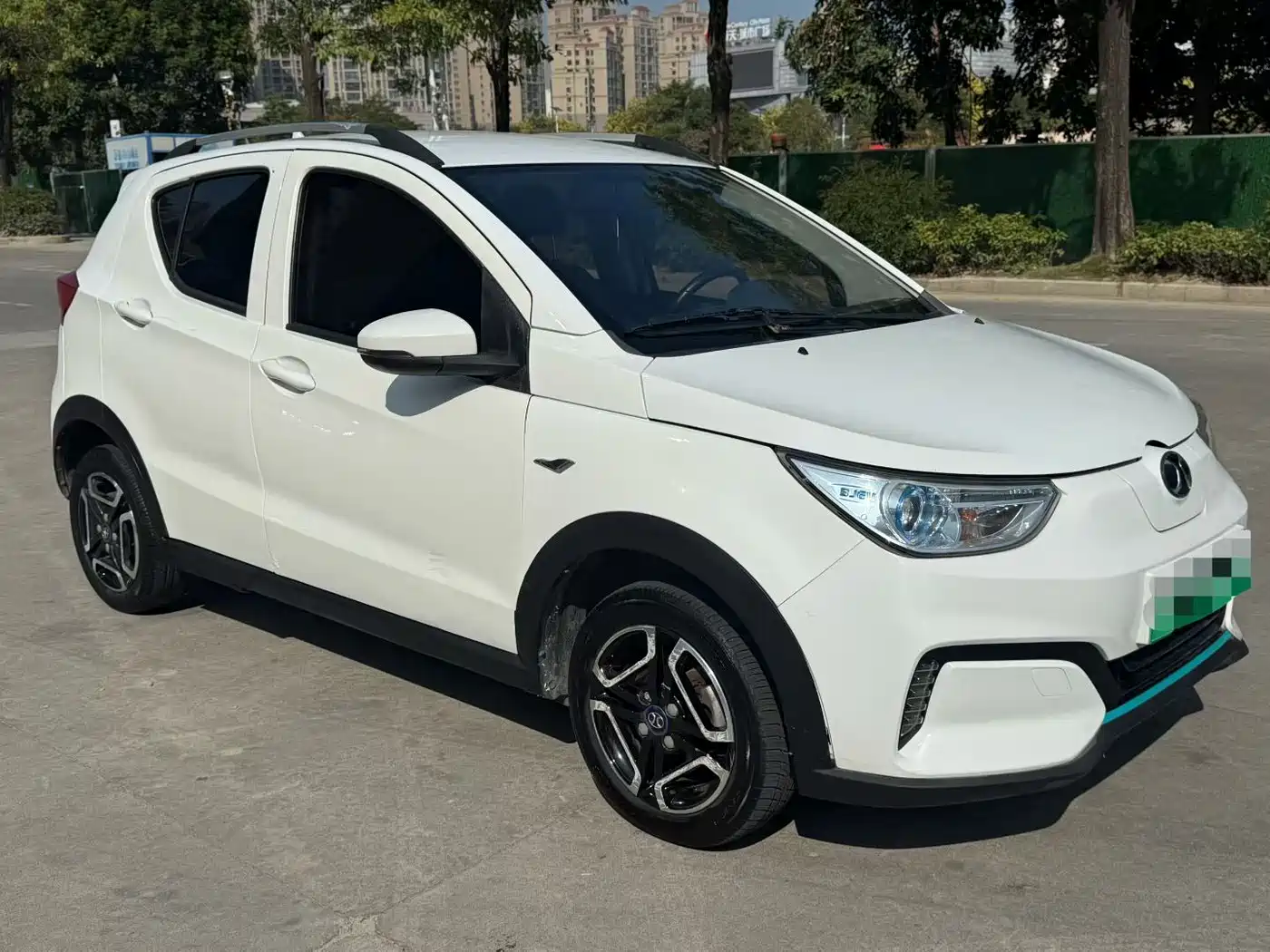 BAIC NEW ENERGY EC3