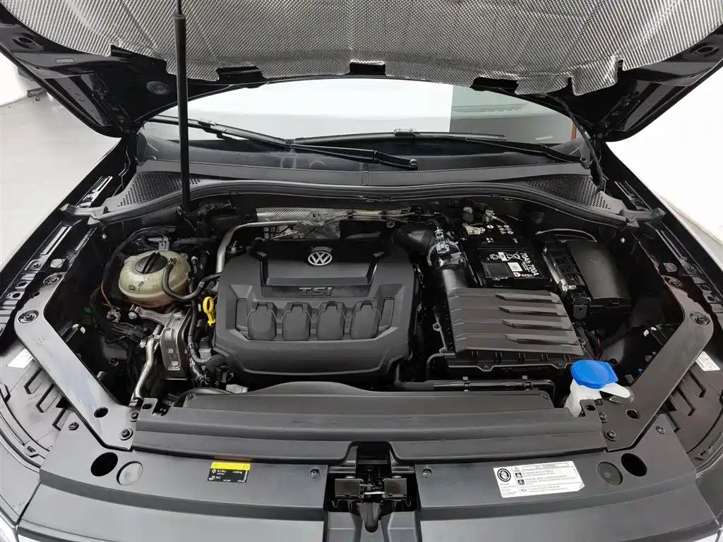 Volkswagen Tiguan L 2024 Outstanding 330TSI Auto 2WD R-Line Dragon Glory Edition фото 6