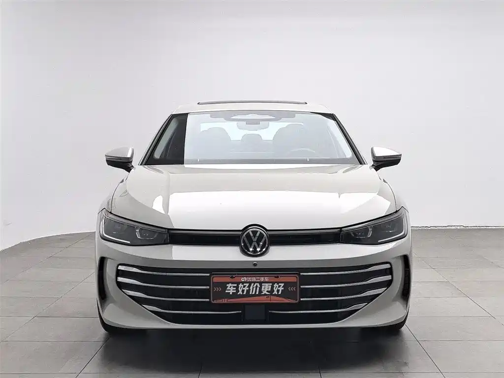 Volkswagen Passat 2025 Pro 380TSI Dragon Prestige Edition фото 3