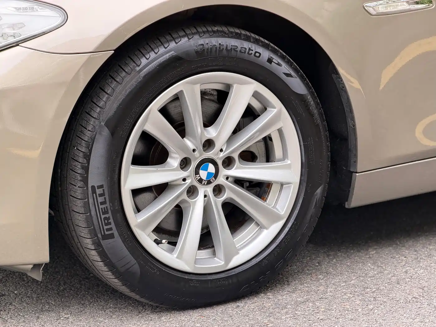 BMW 5 Series 2011 523Li Luxury фото 13