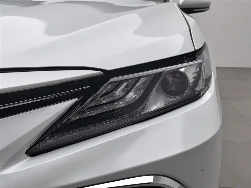 Toyota Camry 2023 2.5G Luxury Edition фото 7