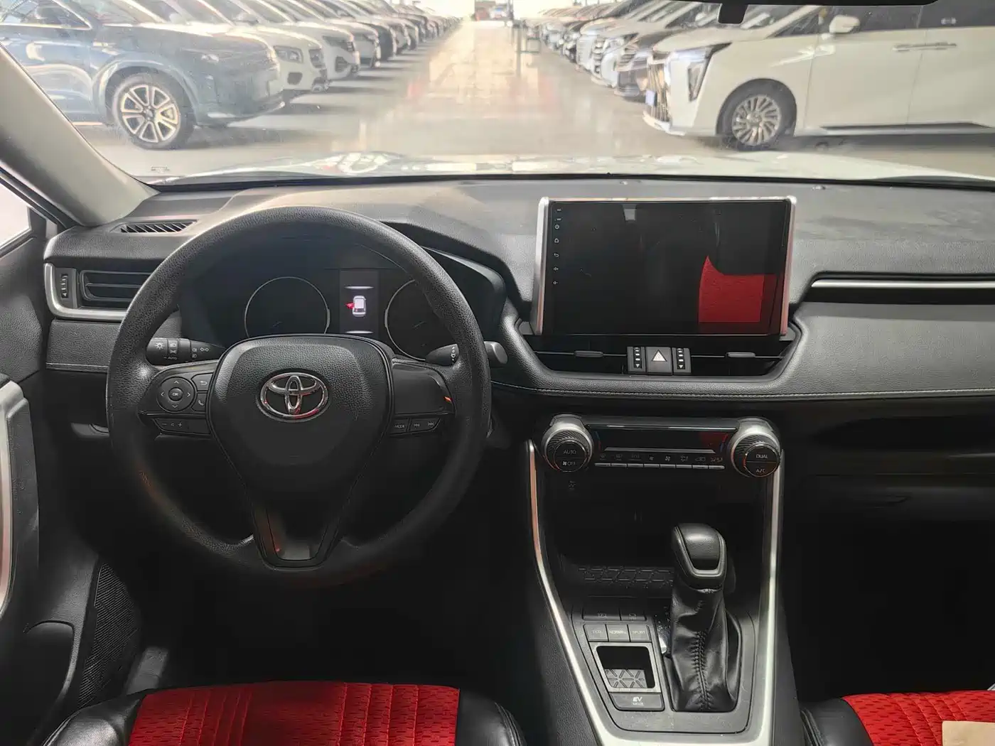 Toyota Wildlander 2022 Hybrid 2.5L E-CVT FWD Leading Edition фото 6