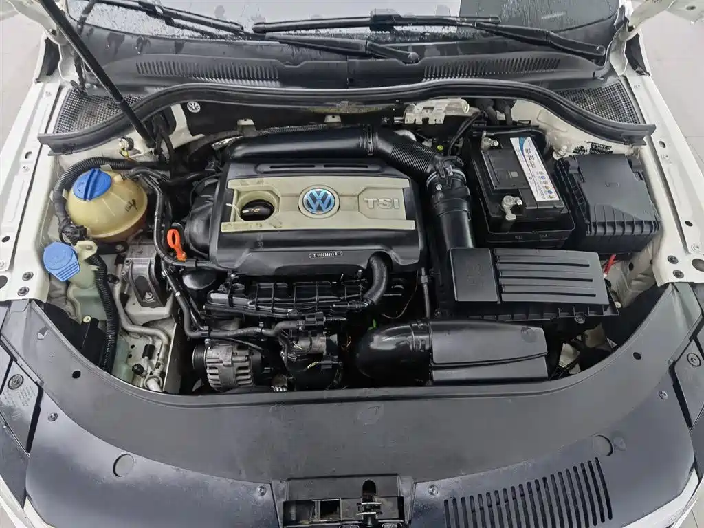 Volkswagen FAW-Volkswagen CC 2013 2.0TSI Ultimate фото 6