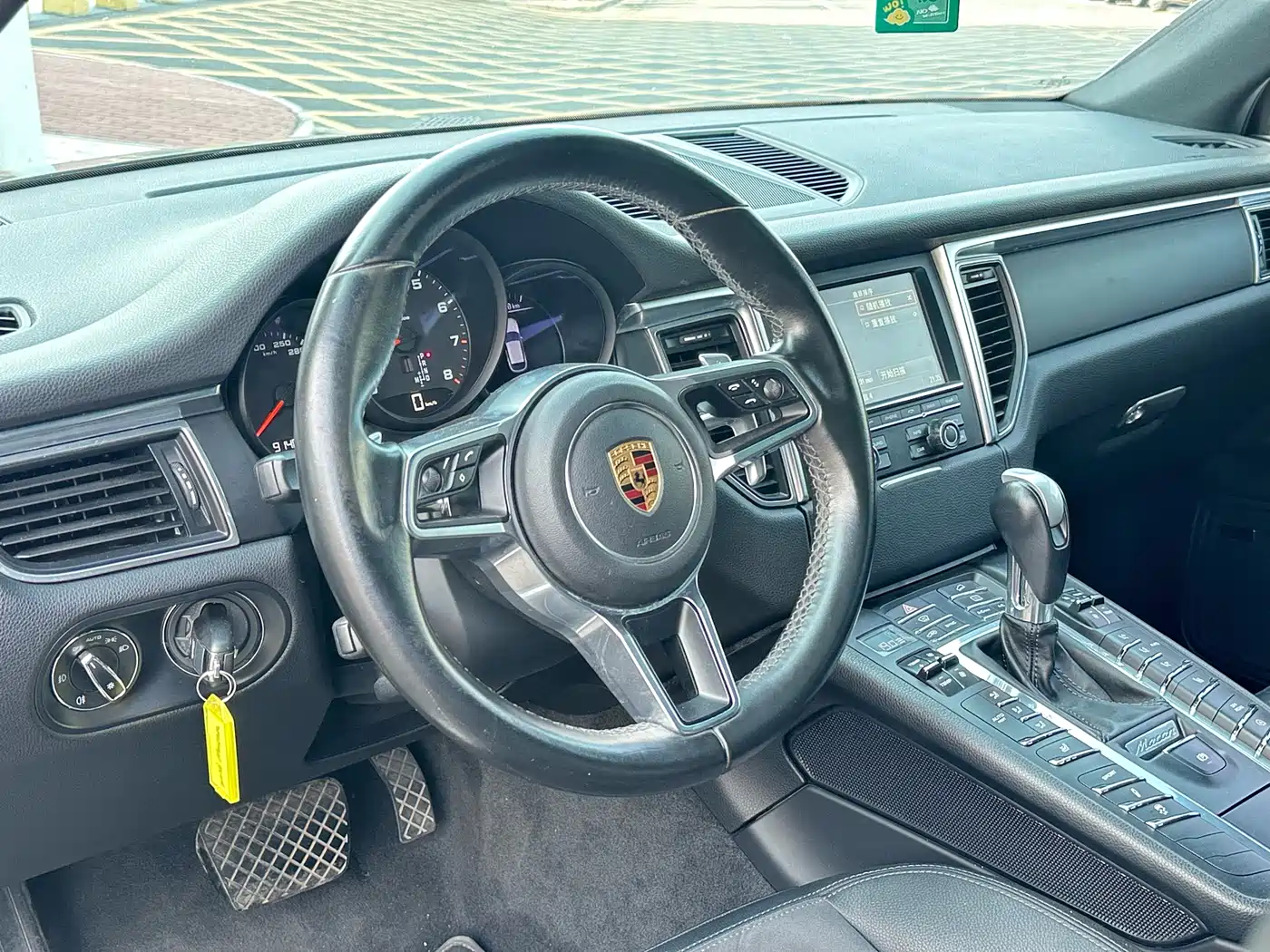 Porsche Macan 2016 Macan 2.0T фото 12