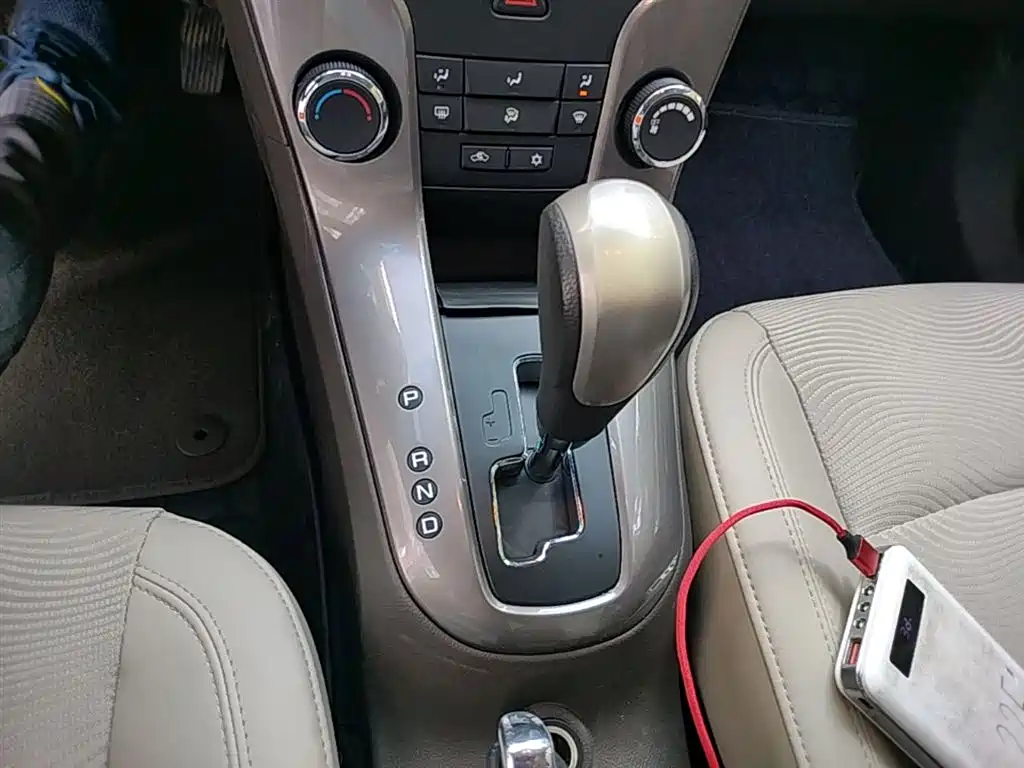 Chevrolet Cruze 2015 1.5L Classic SE AT фото 14