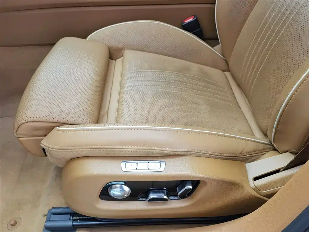 Hongqi H9 2020 3.0T Smart Connection Qi Chang Edition фото 20