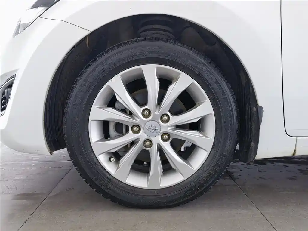 Hyundai Langdong 2016 1.6L Manual Premium Edition фото 17