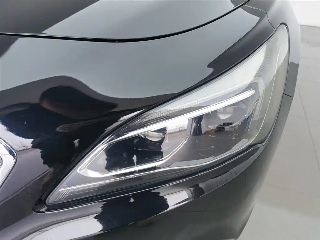 Buick LaCrosse 2018 Model 30H Elite Edition фото 7