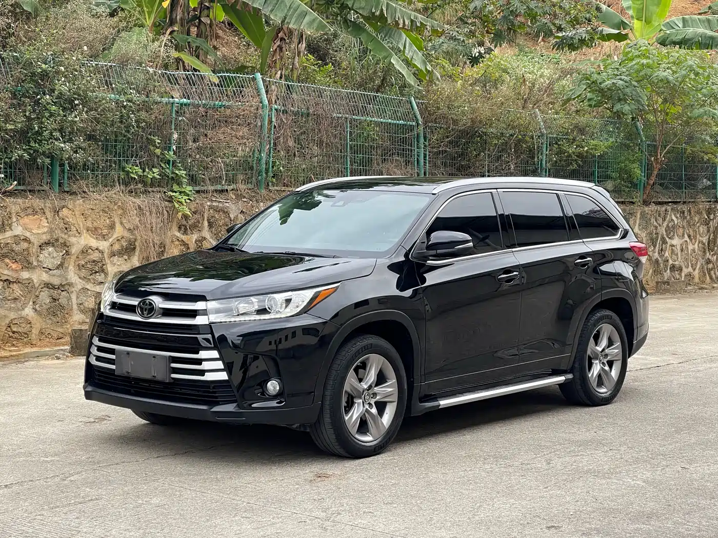 TOYOTA HIGHLANDER