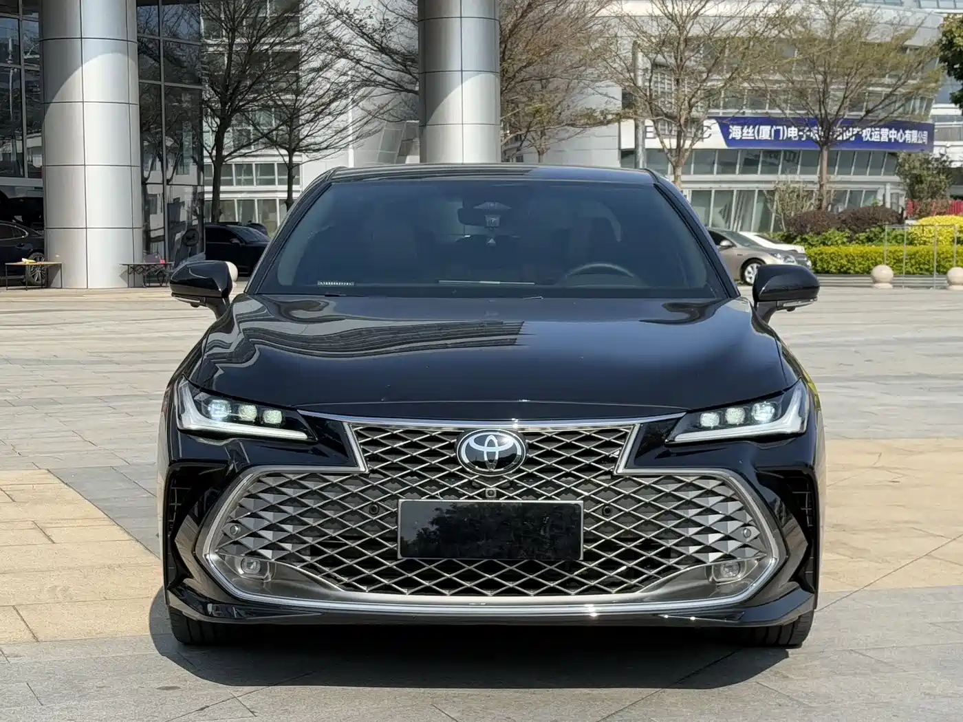 Toyota Avalon 2024 Model Hybrid 2.5L XLE Prestige Edition фото 2