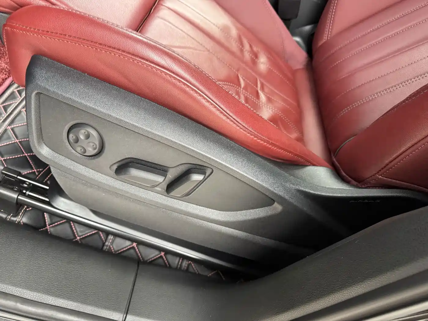 Audi Q5L, миниатюра 15