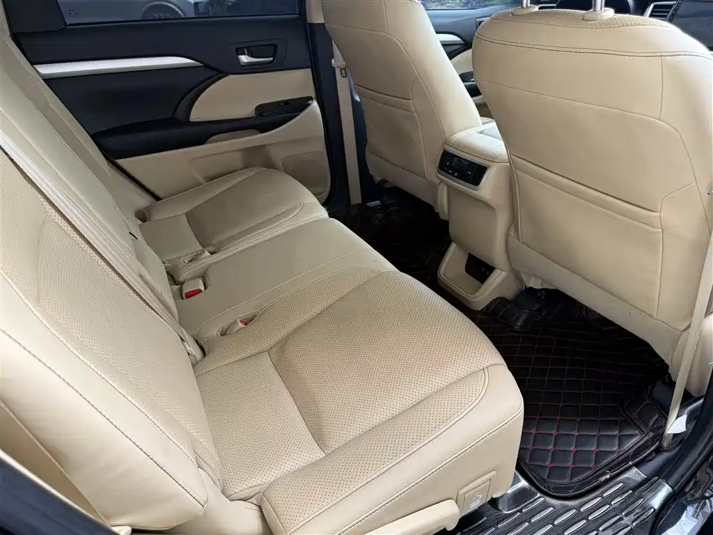 Toyota Highlander 2018 2.0T 2WD Elite 7-seater (China V) фото 18