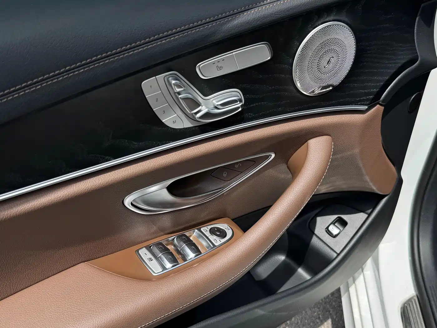 MERCEDES-BENZ E-CLASS (IMPORTED)
