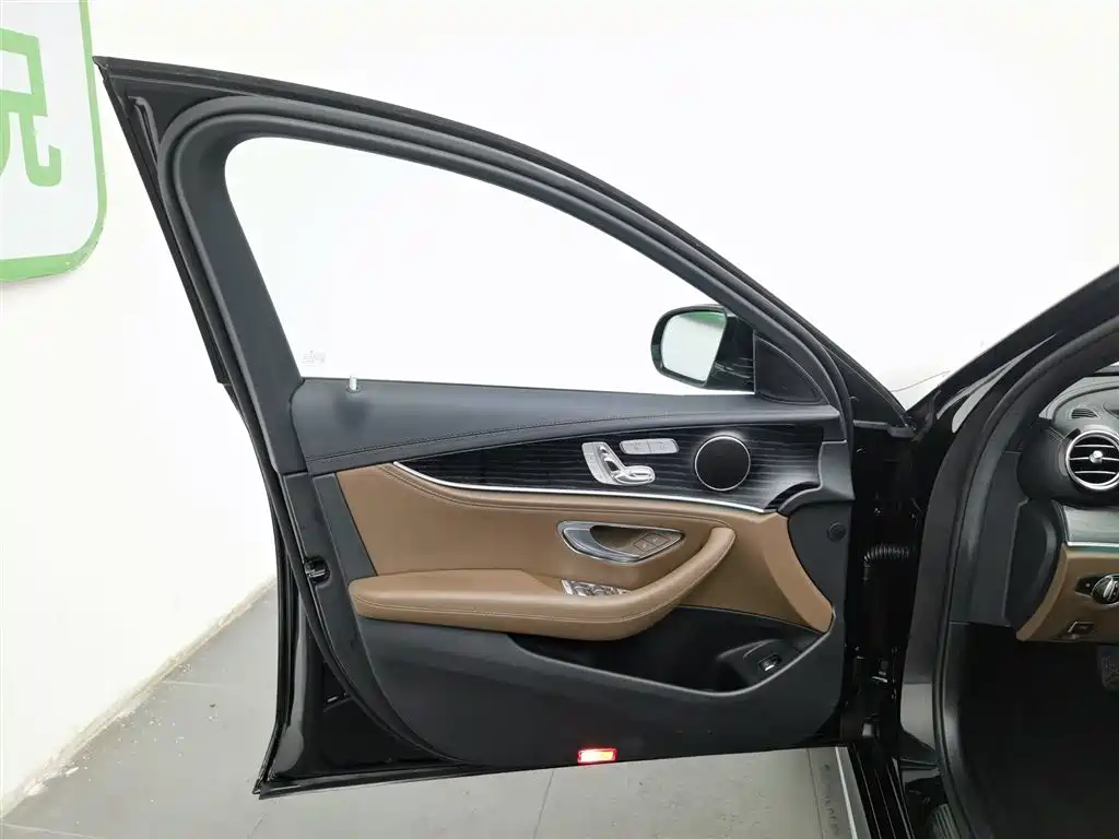 Mercedes-Benz E-Class 2023 Facelift E 300 L Sport Fashion фото 8