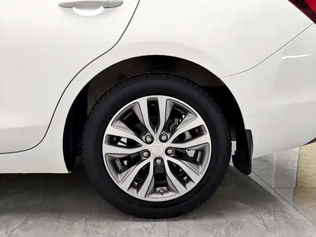 Buick Excelle 2019 18T Auto Connected Elite China VI фото 14