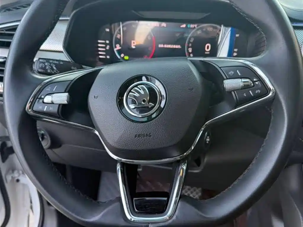 Škoda Kodiaq 2022 Facelift TSI330 5-seat FWD Luxury Edition фото 11