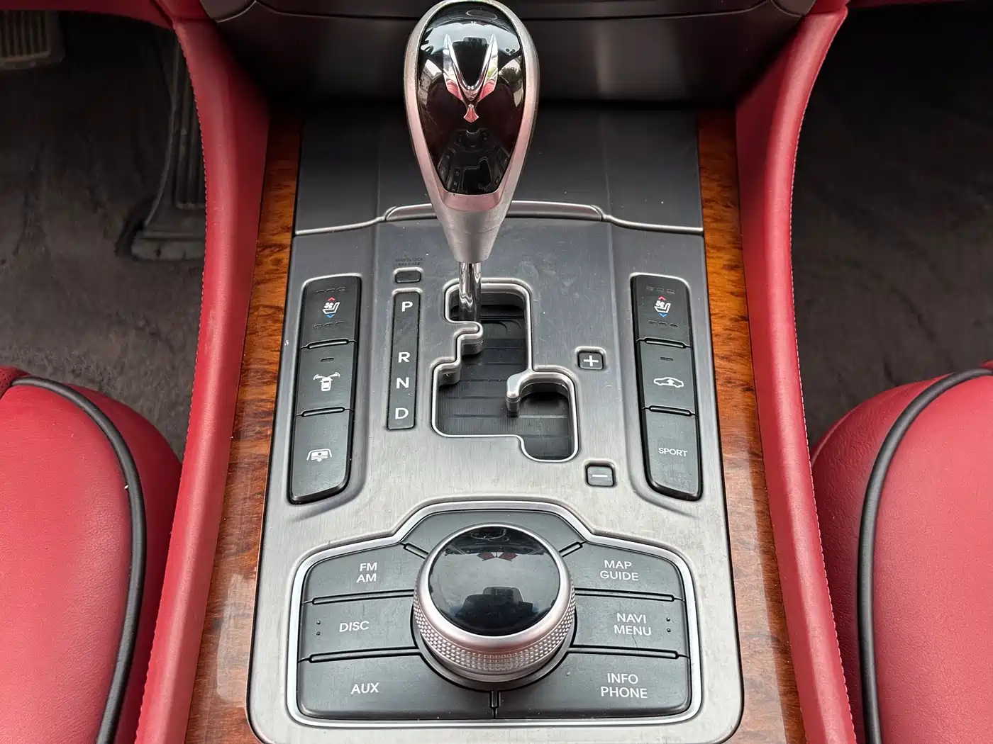 Hyundai Equus 2012 Model 5.0 GDi Extended Premium Edition фото 21
