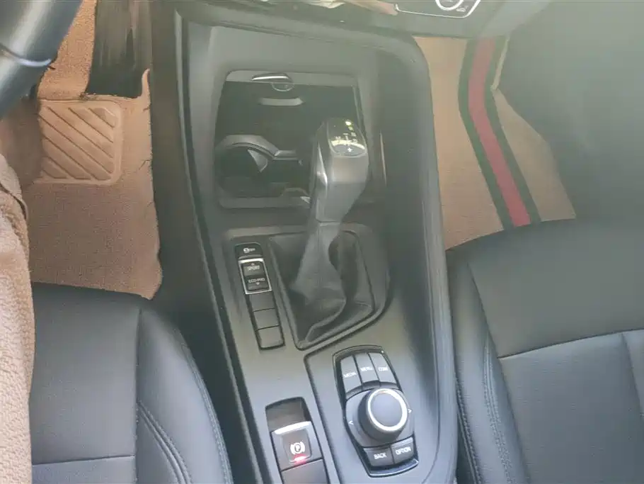 BMW X1 2019 sDrive18Li Fashion Model фото 16