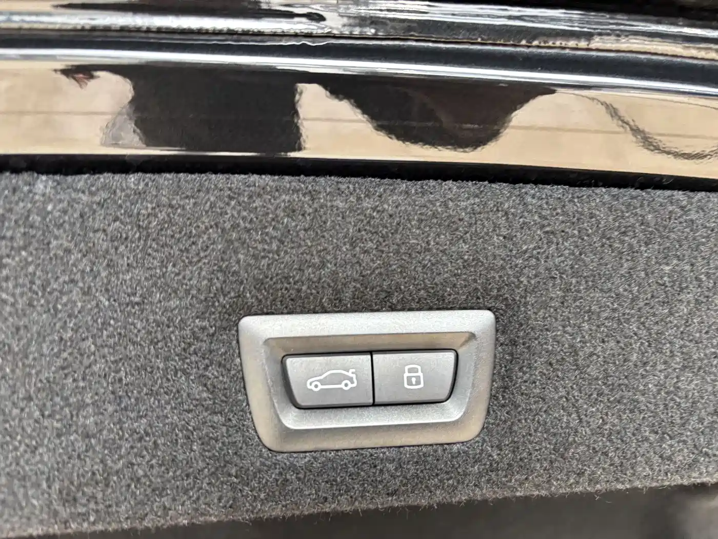 BMW 7 Series 2023 740Li Exclusive M Sport Package фото 29