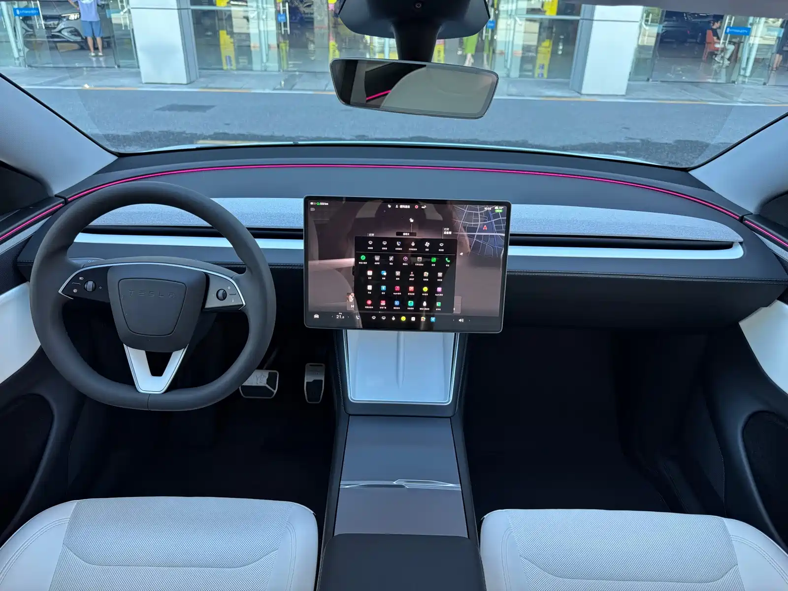Фото 18 - Tesla Model Y