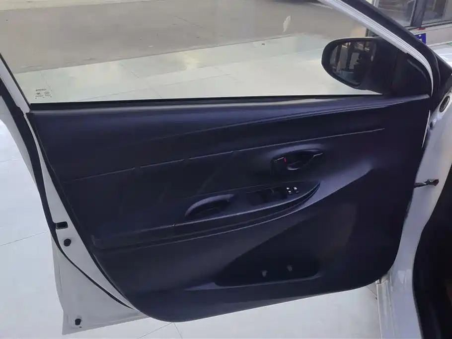 Toyota YARiS L Zhi Xuan 2019 1.5E CVT MeiDong Edition China VI фото 7