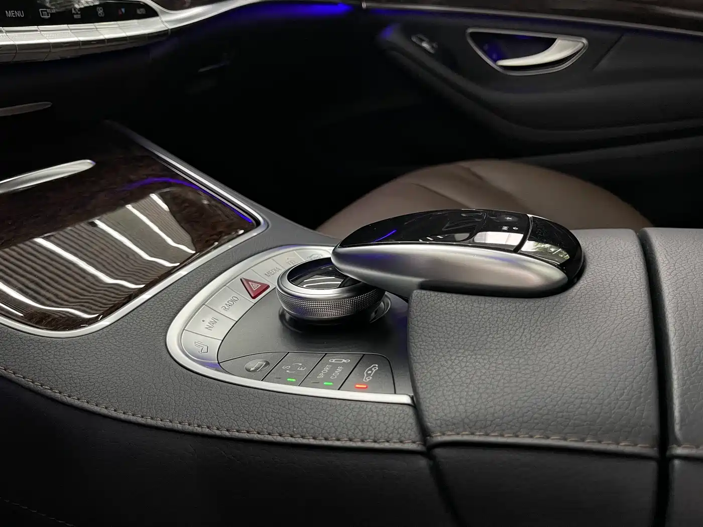 Mercedes-Benz S-Class 2017 S 320 L Business Upgrade Edition фото 26