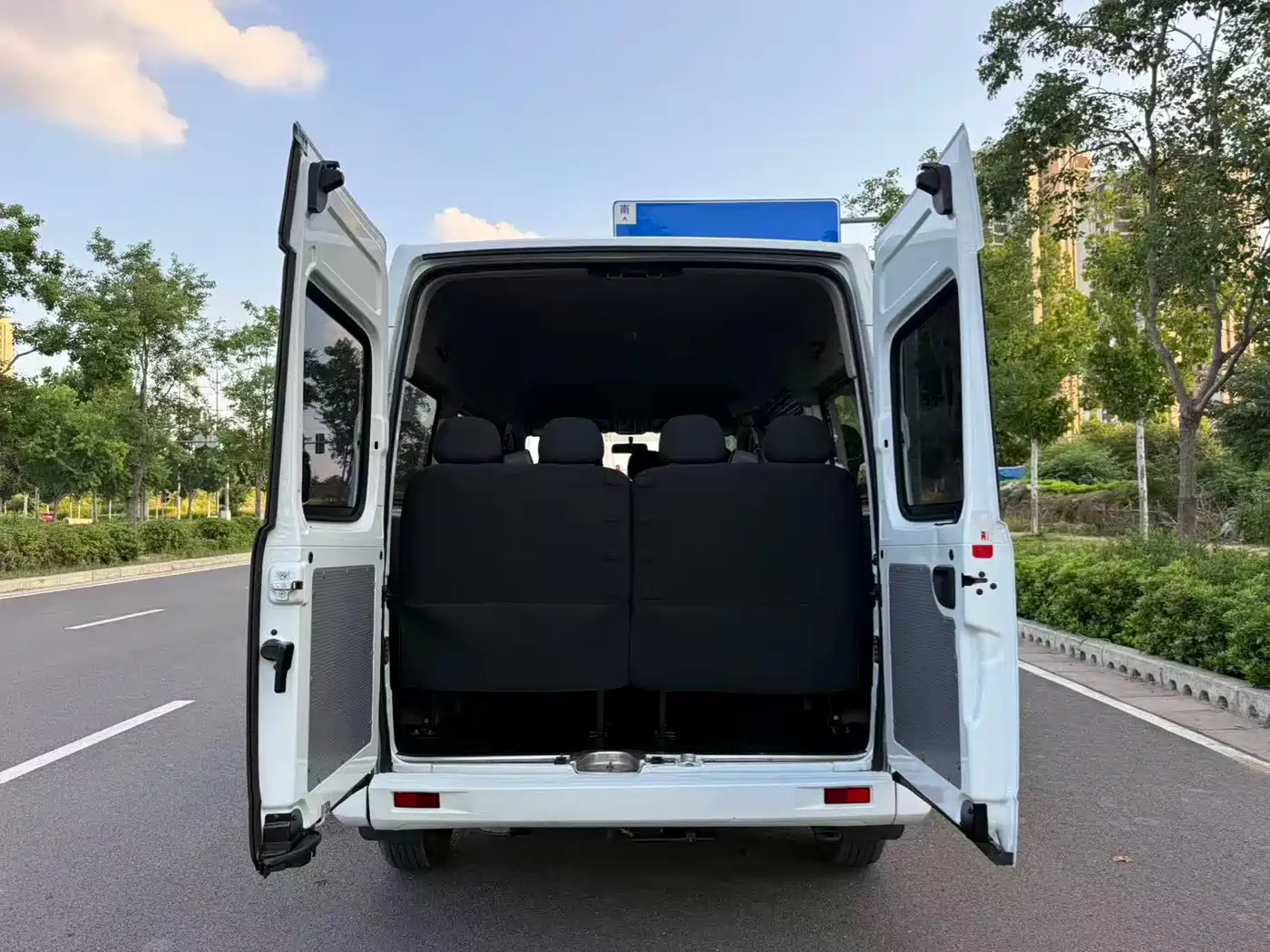 Photo 6 - SAIC Maxus Xintu V80