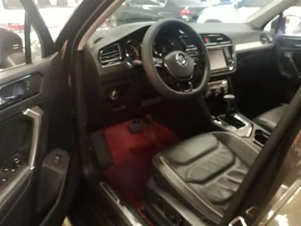 Volkswagen Tiguan L 2018 330TSI Automatic 2WD Flagship Edition фото 9