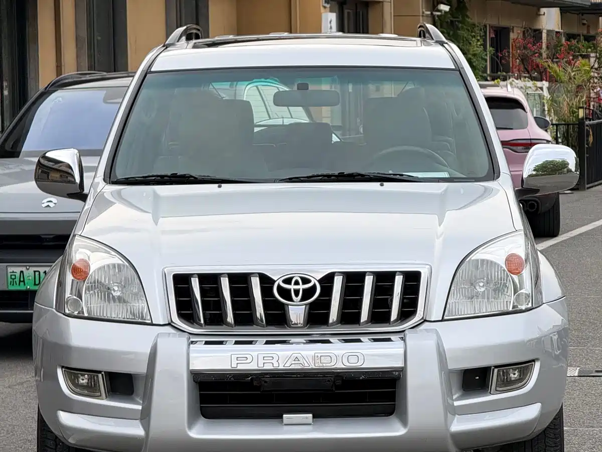 Toyota Prado 2005 Model 4.0L Automatic GX Luxury Edition