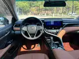 Фото 4 - Toyota Camry