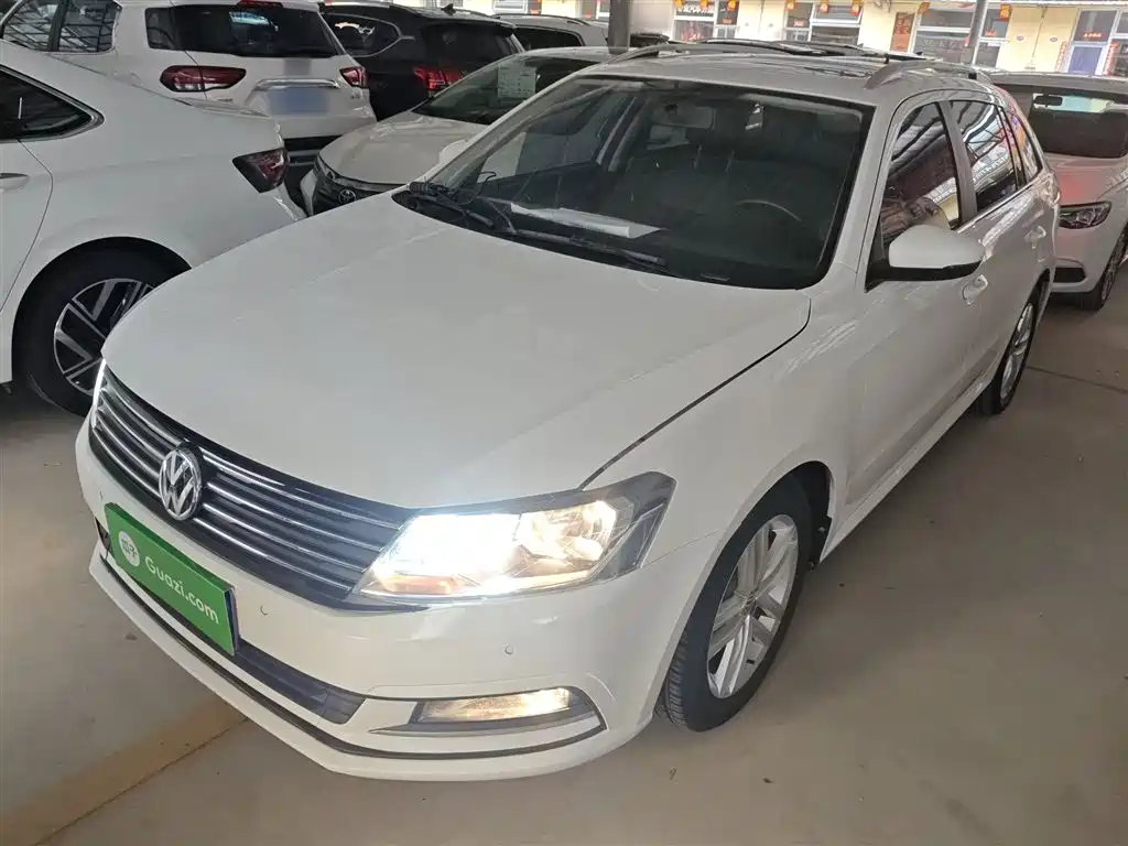 Volkswagen Lavida Tour 2017 180TSI DSG Comfort Edition фото 2