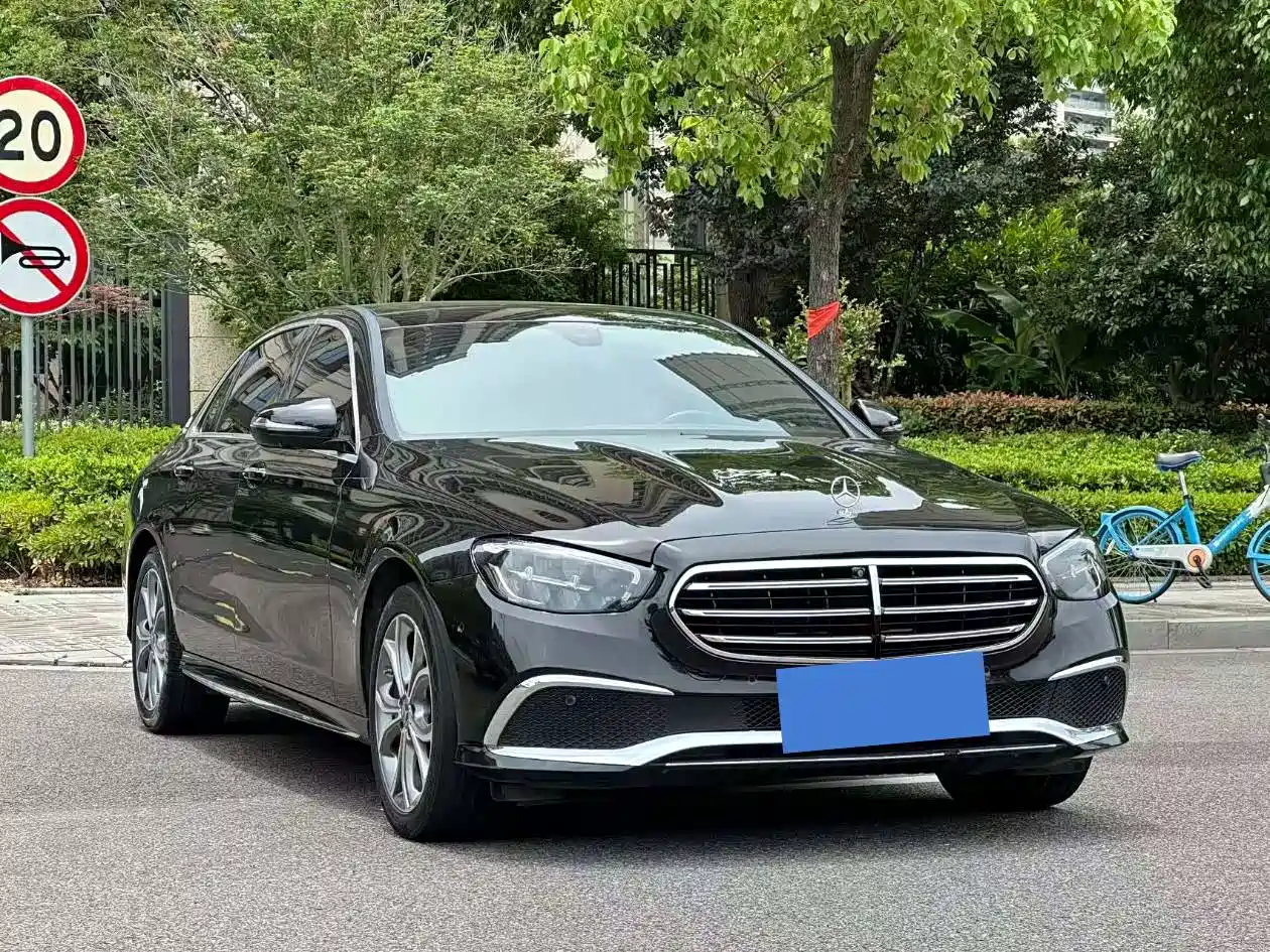 Mercedes-Benz E-Class 2020 E 300 L Fashion фото 3