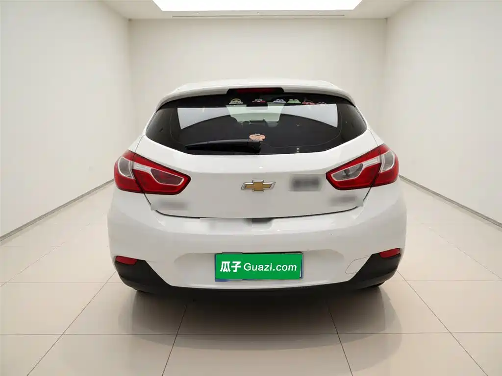 Chevrolet Cruze 2017 1.5L Hatchback Auto Pioneer Sunroof фото 6