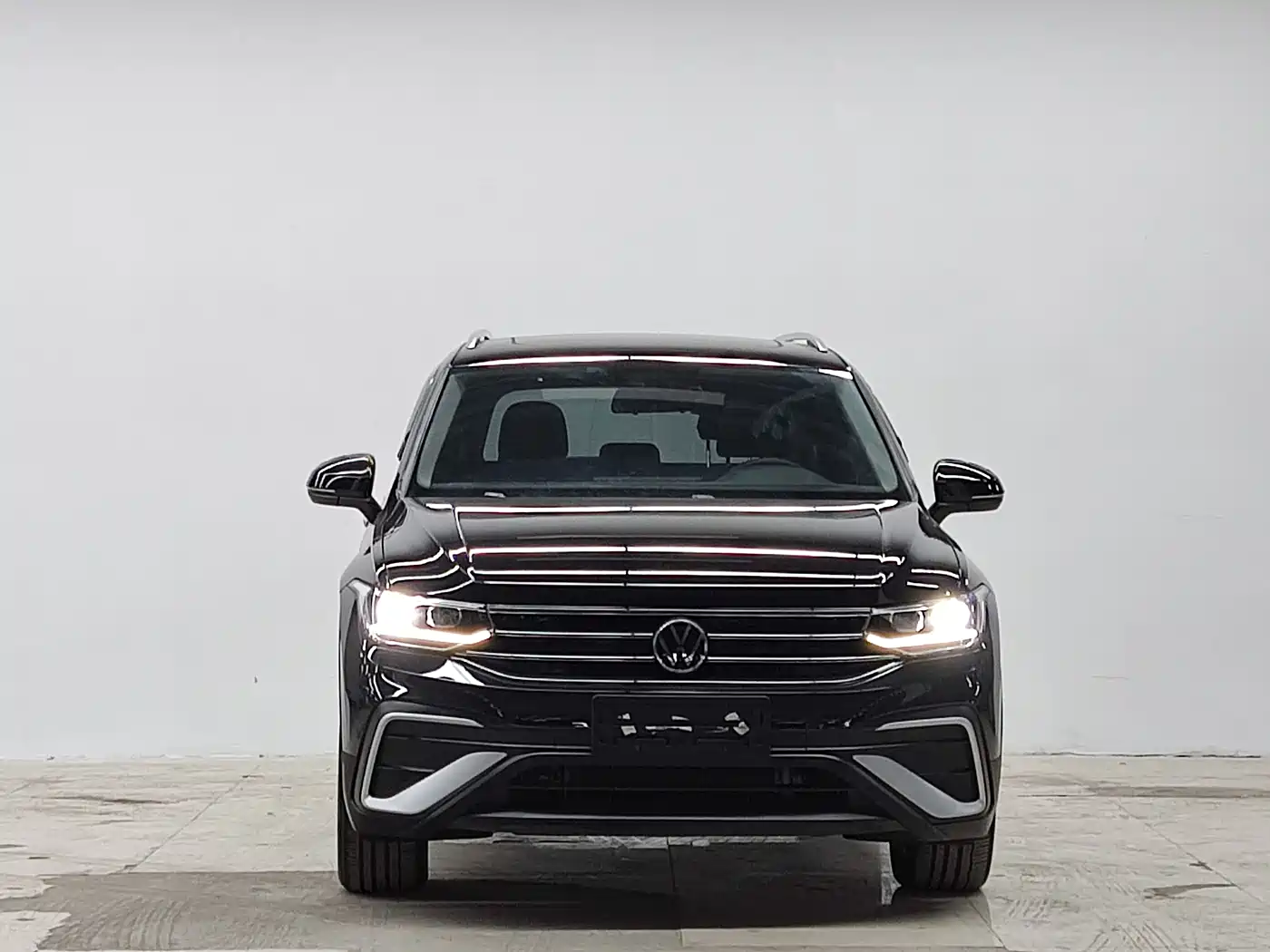 Volkswagen Tiguan L 2023 280TSI 2WD Trend Limited Edition фото 3