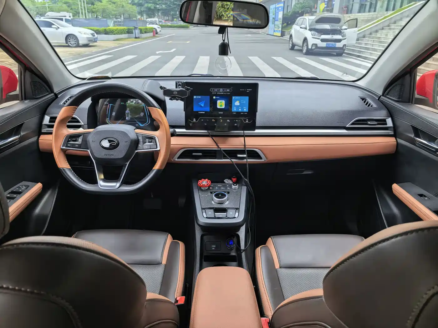 Фото 9 - BYD e2