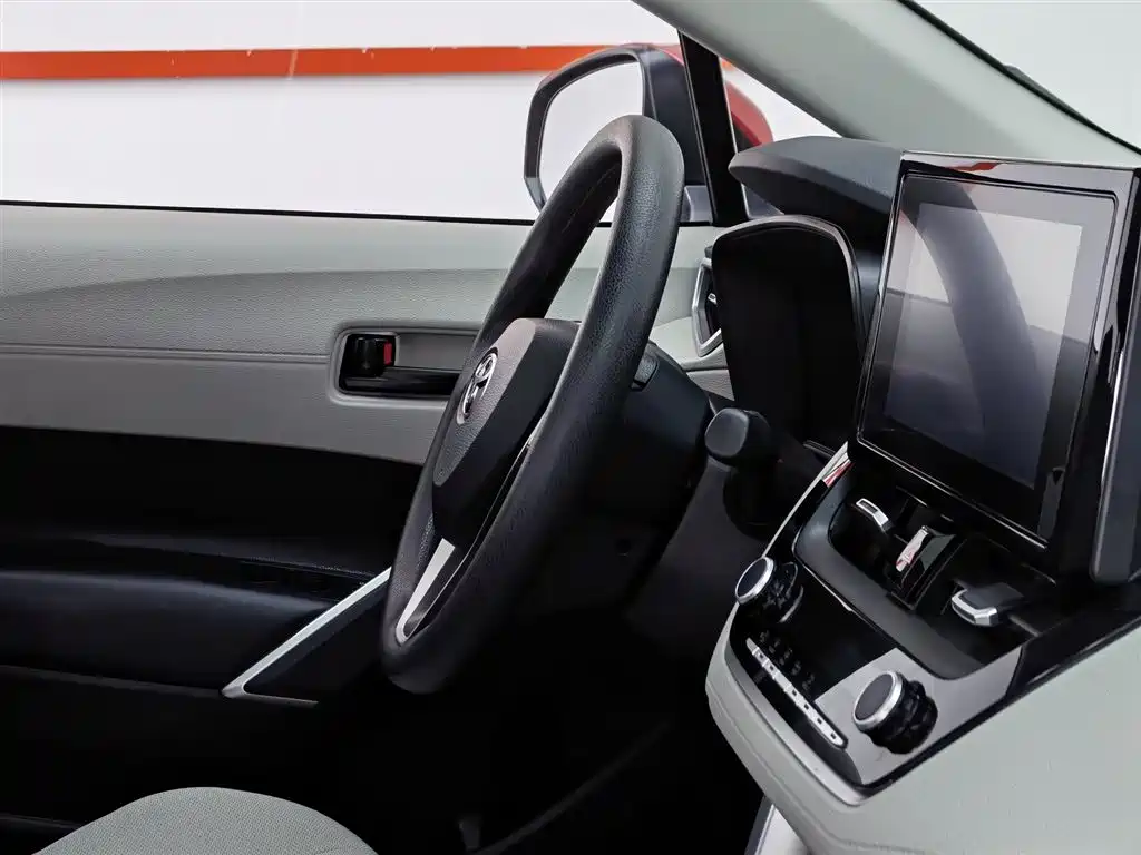 Toyota Frontlander 2022 2.0L CVT Leading Edition фото 22