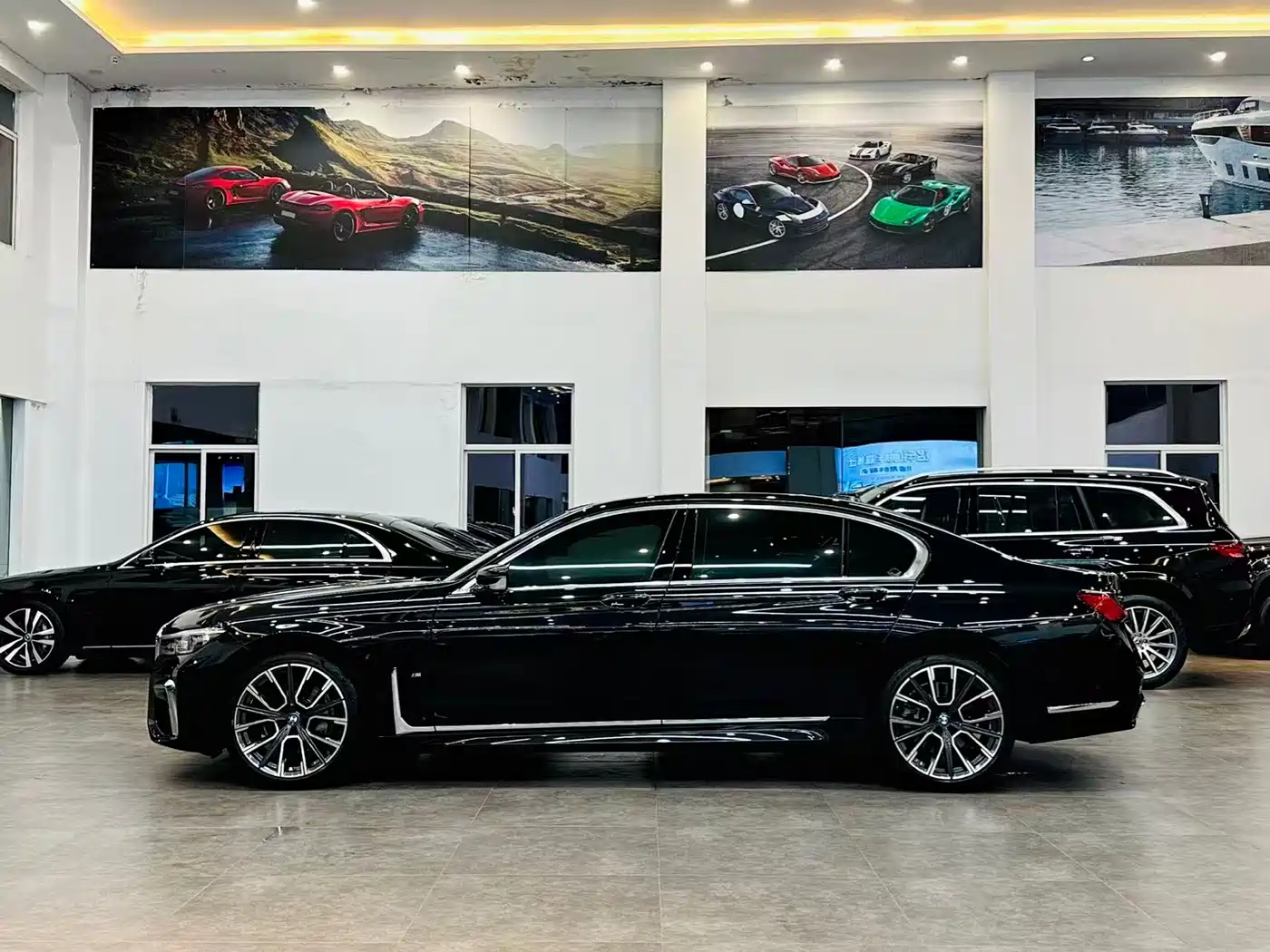 BMW 7 Series 2021 Model 740Li Leading M Sport Package фото 3
